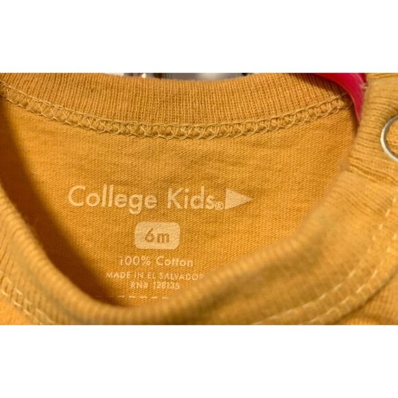 College Kids Infant Baby Size 6 Months Long Sleeve Iowa Hawkeyes 1 piece bodysui - Picture 3 of 4